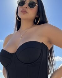 BABY18LATINA's webcam live show