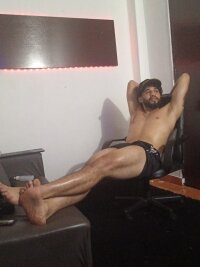 king_of_king_69's Offline Chat Room