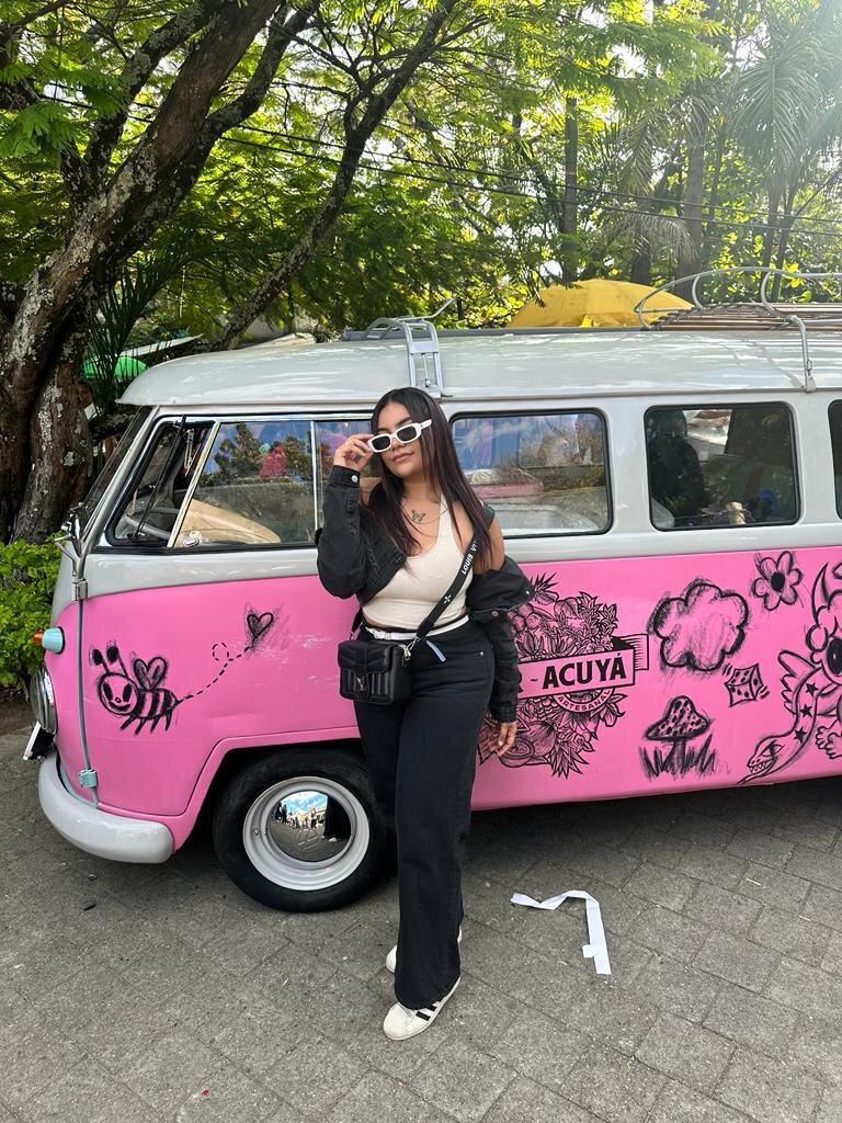 nina_deluxe_