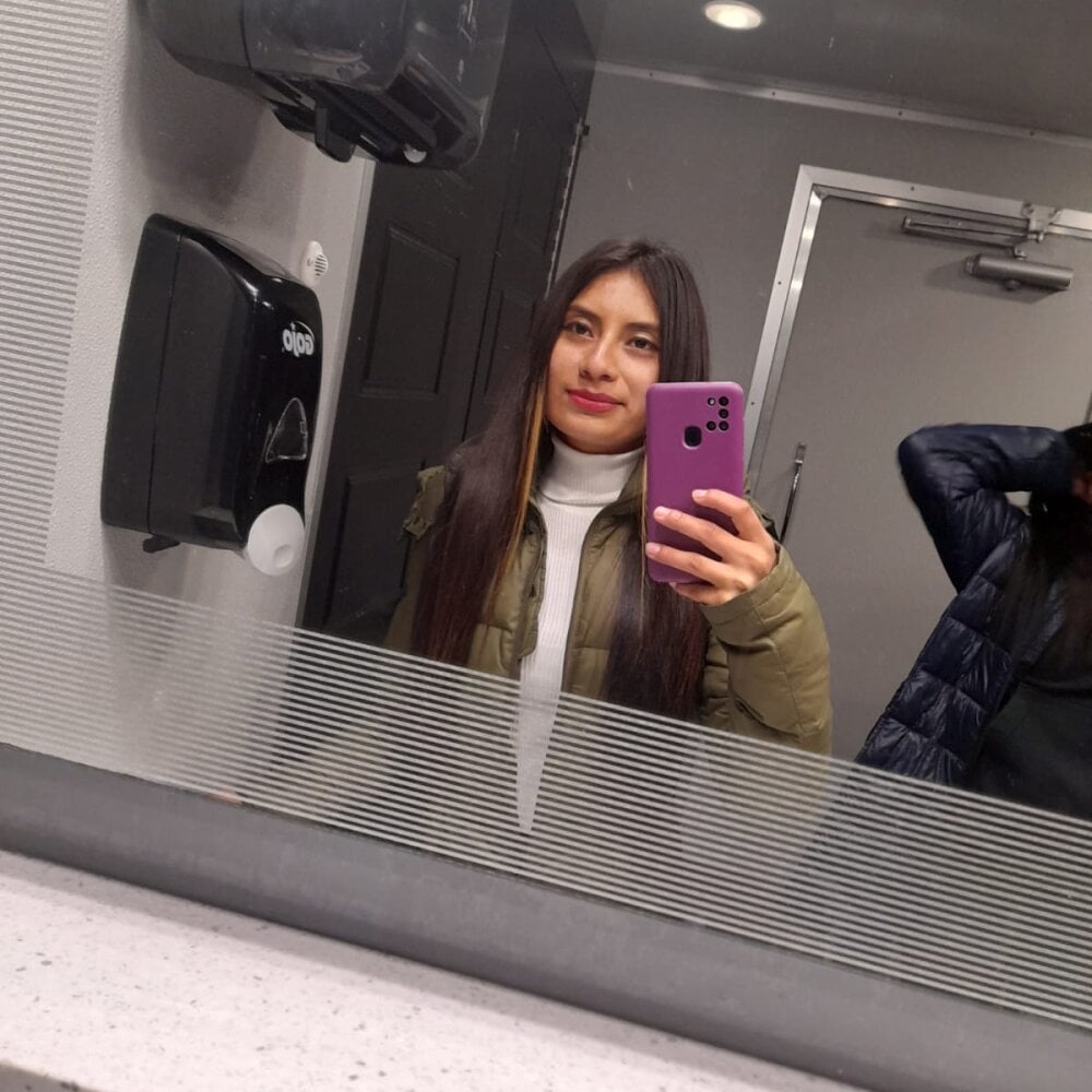 Ale252001 Chat XXX Ngoại tuyến