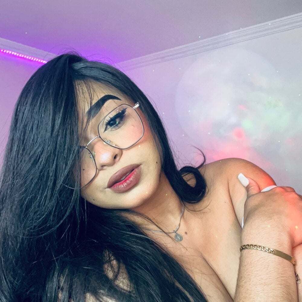 stripchat mia__abbey webcam profile pic via amateursex-livecam.com