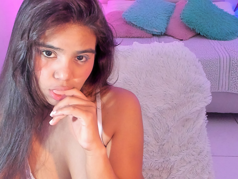 Live sex webcam photo for shiraki7 #289858116