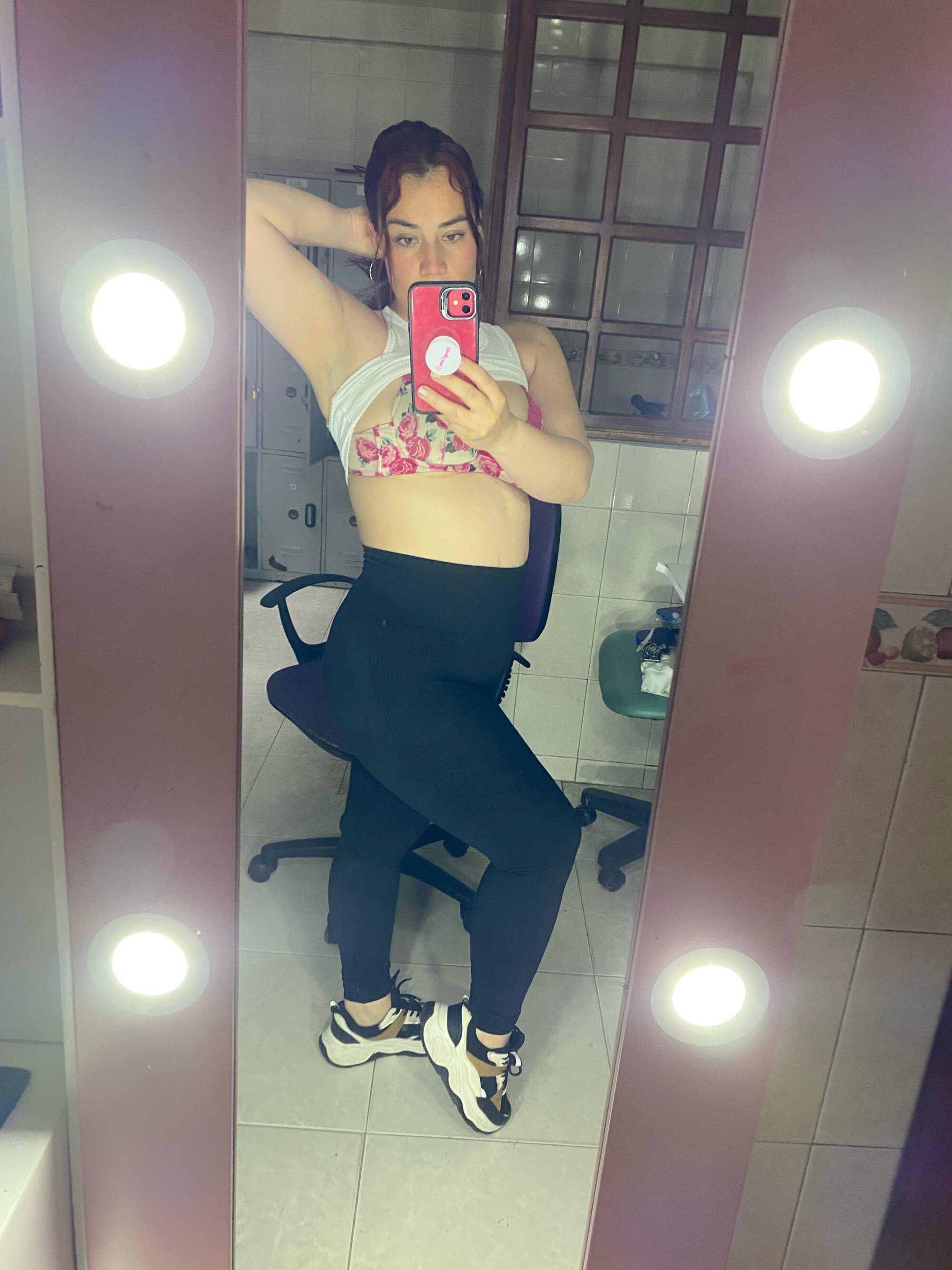 Paula_Scort