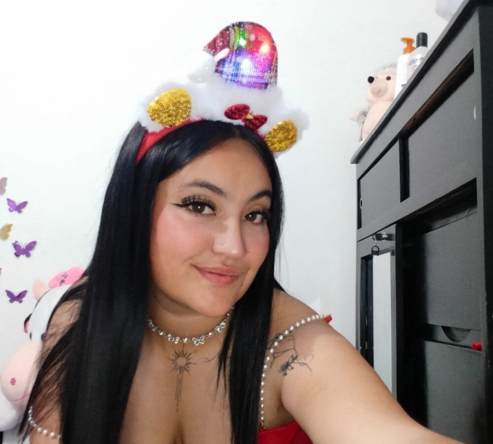stripchat molly_denver webcam profile pic via livesexasiancams.com