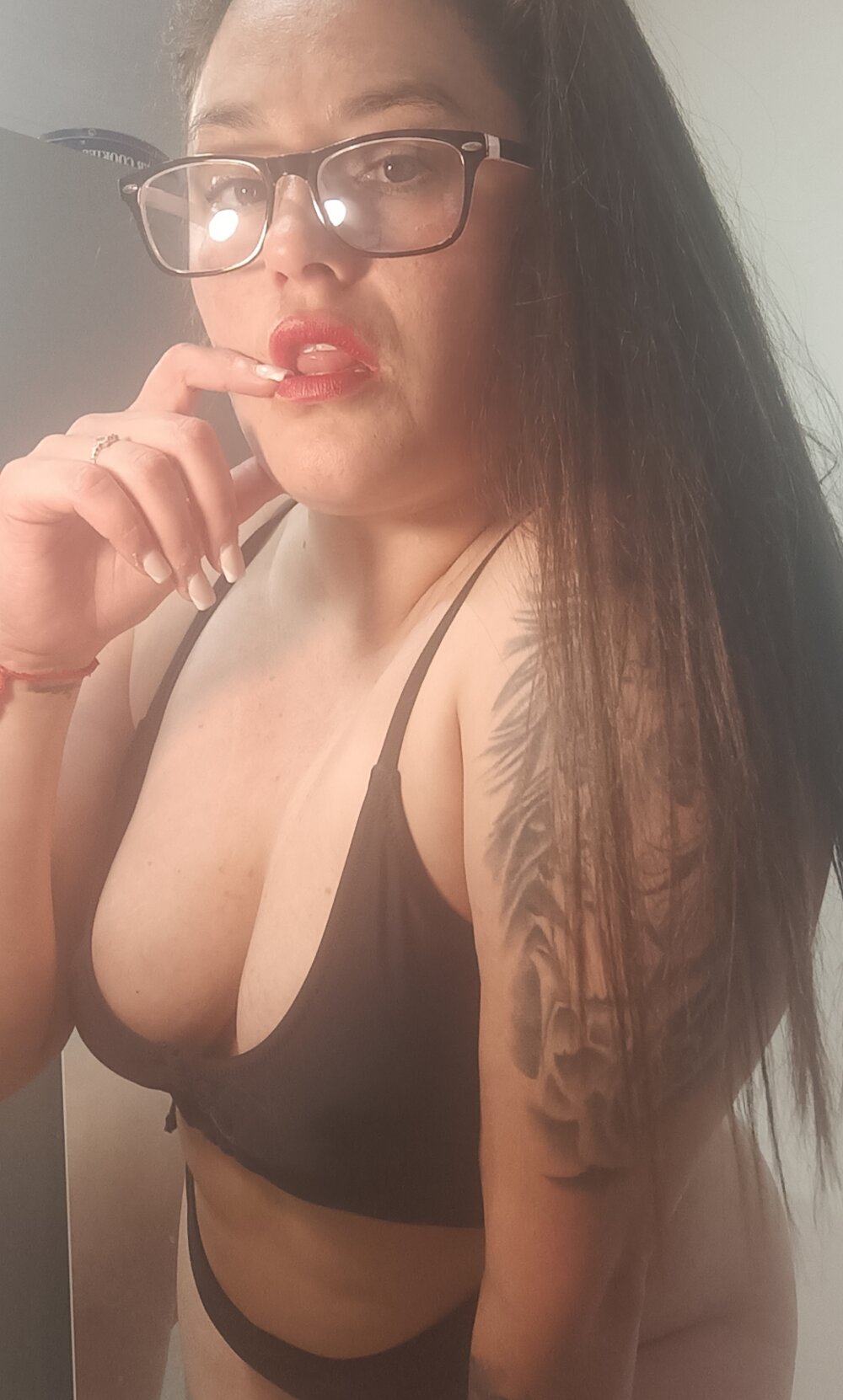 sharonxxx1234 from stripchat