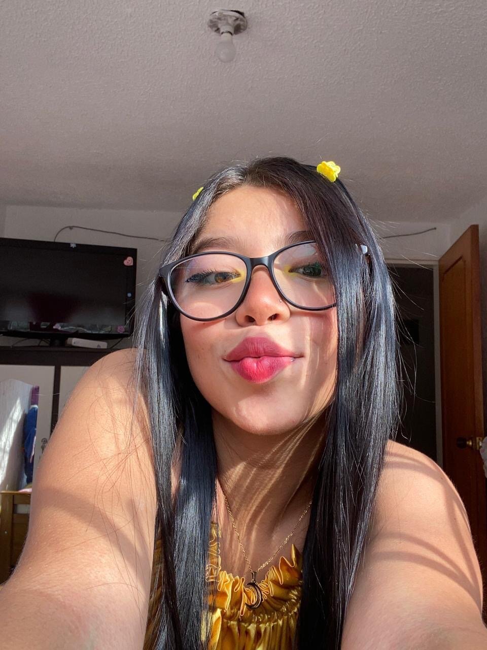 Maddy_pinkk_