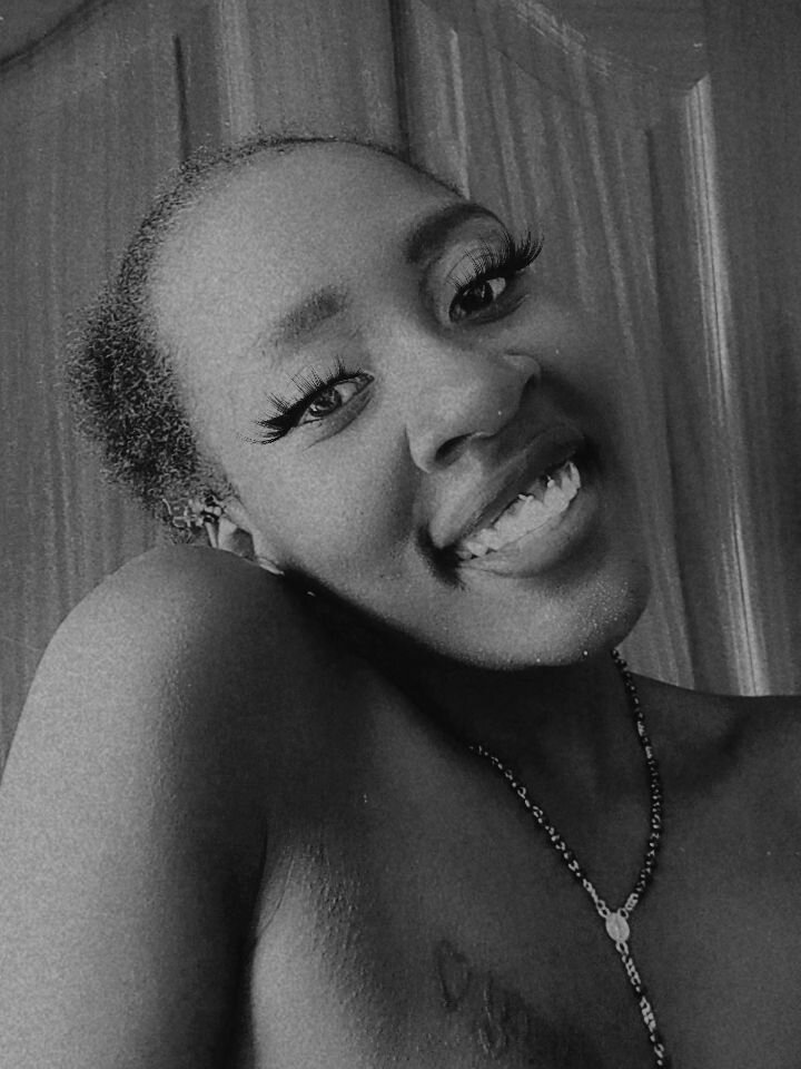 Live sex webcam photo for Naughty_Nectarine #289550816