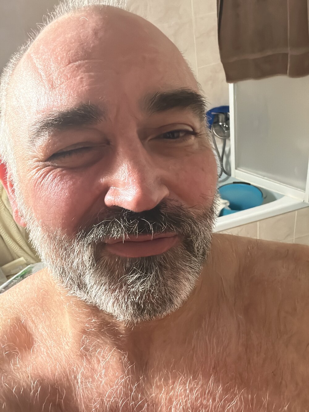 on_theroad's most recent online preview