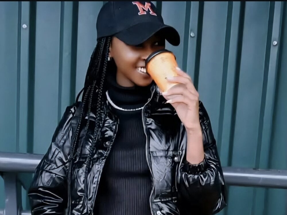 watchgirlcam.com bammby- livesex profile in curvy cams