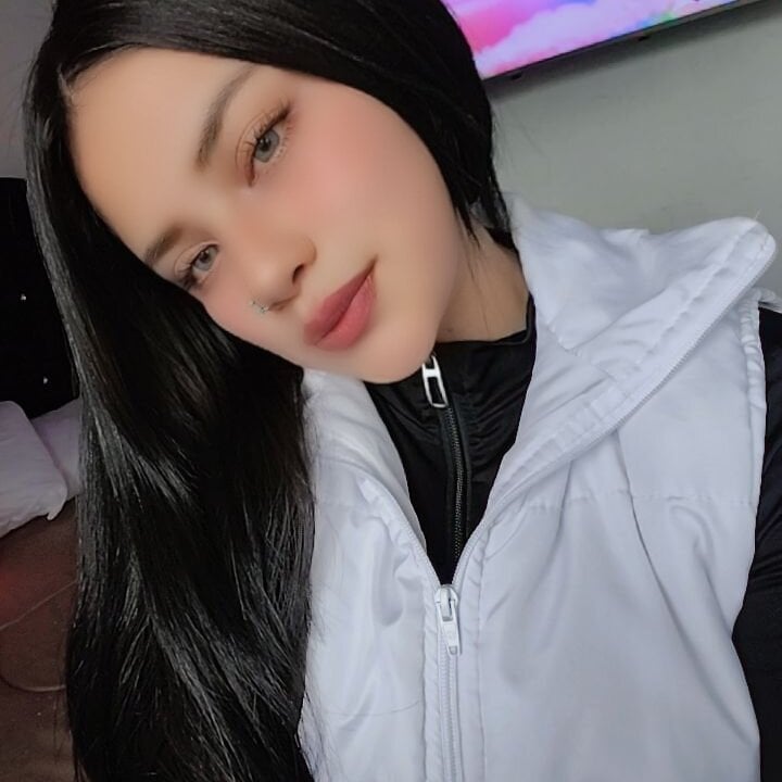 onaircams.com caperasandy livesex profile in try-to-guess-je-mappelle-mila cams