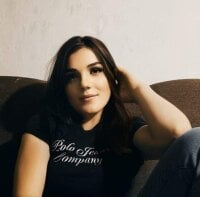 Steysi_Rozi's Offline Chat Room