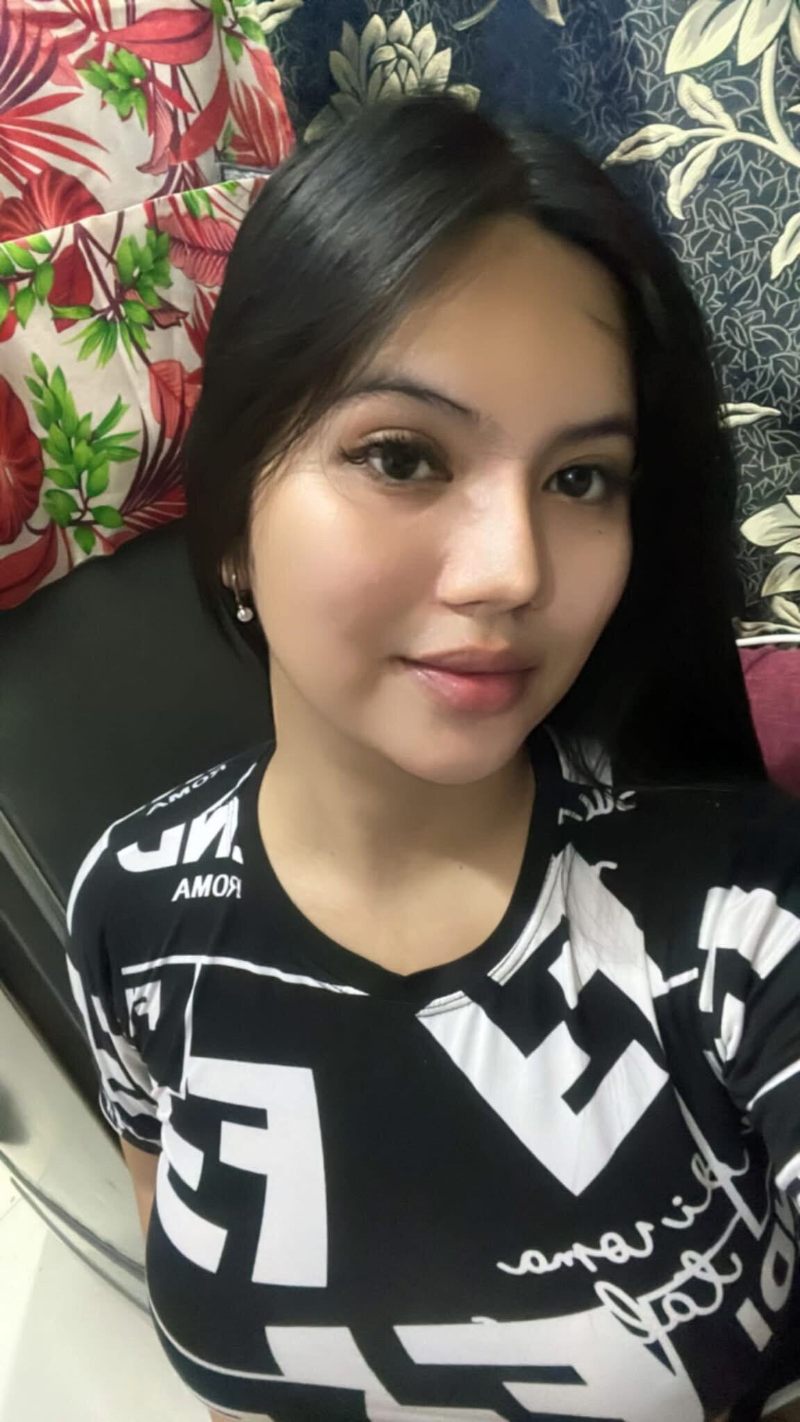 HugeCockSelfsucker69