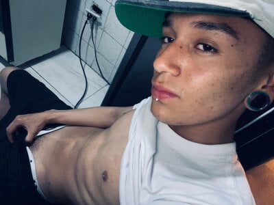 Darius_hot - Stripchat Cam2cam Doggystyle Eroticdance Boy 