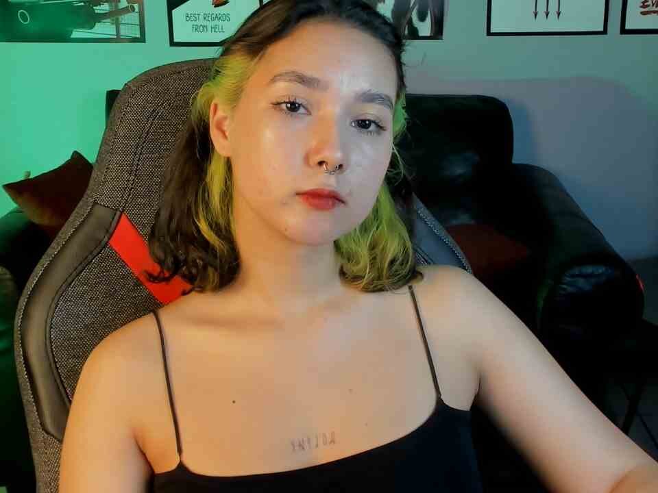 NoneAdelle profile