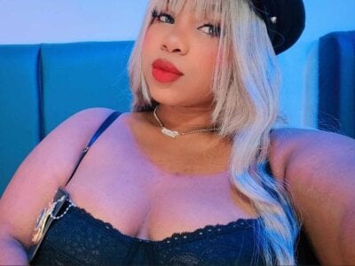 Liizzy_foxxx Female Bigassyoung Live Webcam XXX