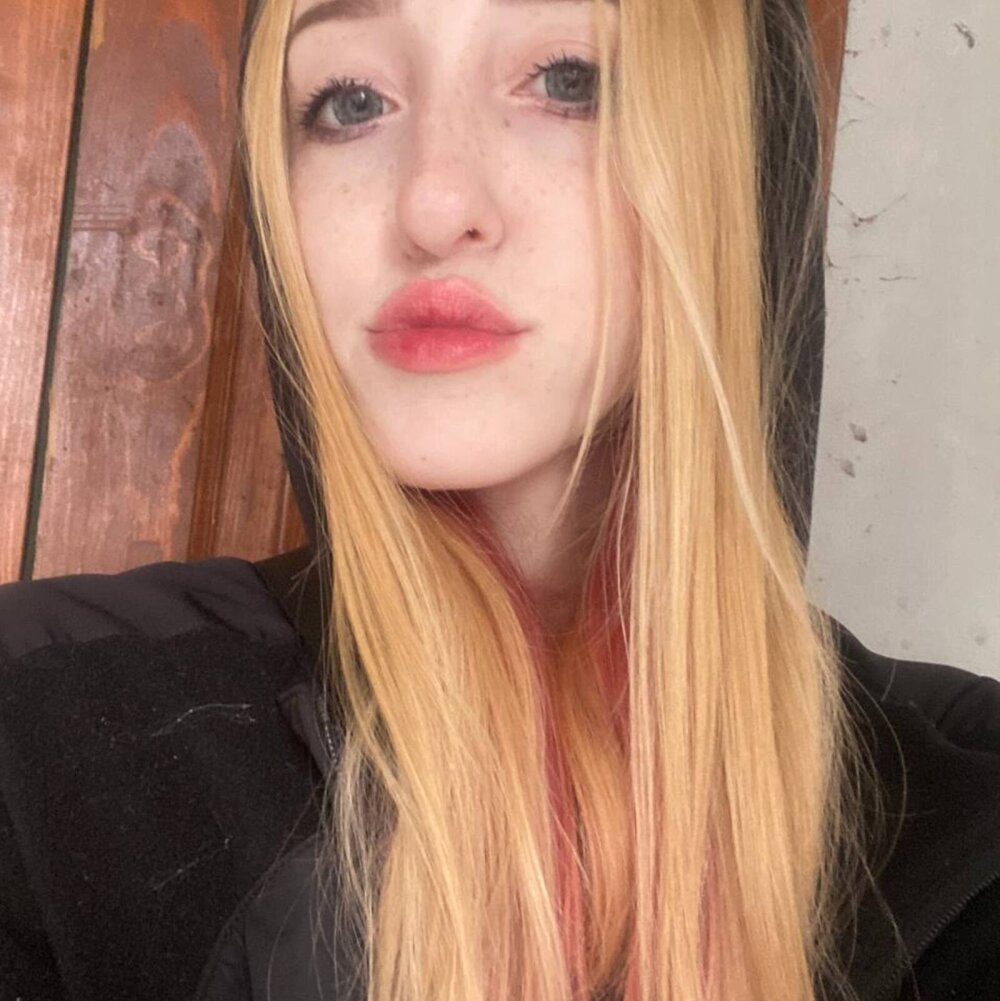 OdellaCrago's Offline XXX Chat