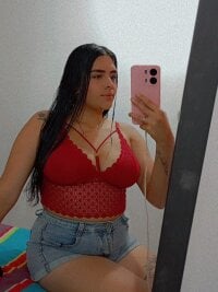 Alahia_Perfect's Offline Chat Room