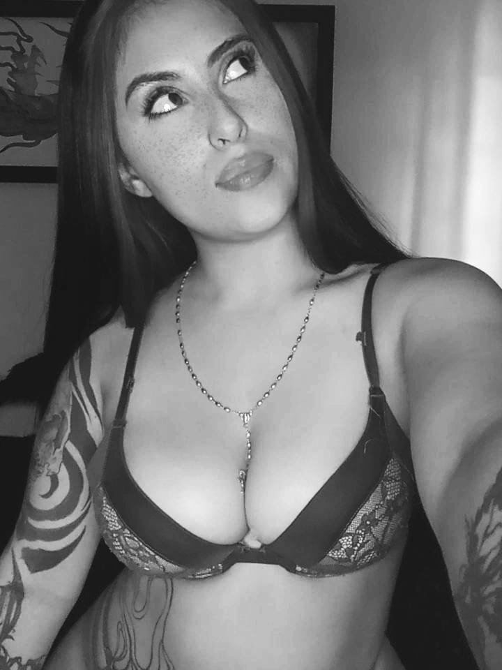 emirousse from stripchat
