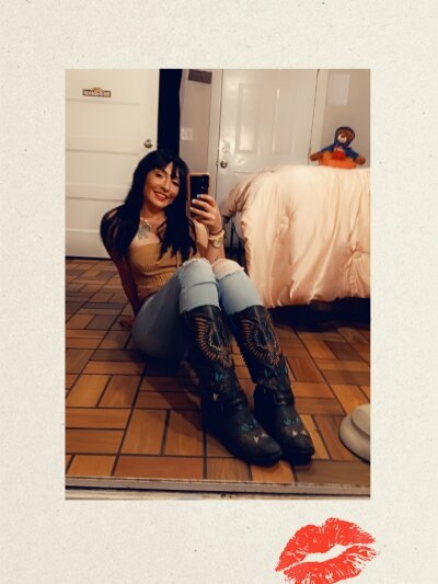 sweetsararose1 from stripchat