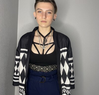 VeronaCorson private show