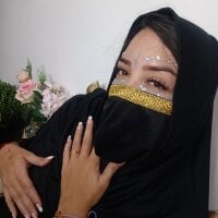 Yamina_'s Offline Chat Room