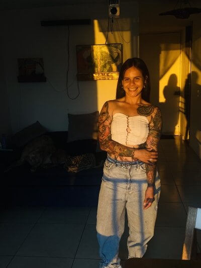 zara_poison_ from stripchat