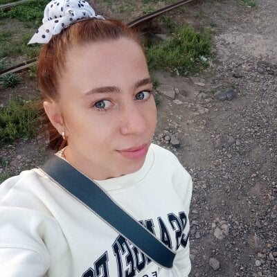 AlinaSiS Female White Cam Naked