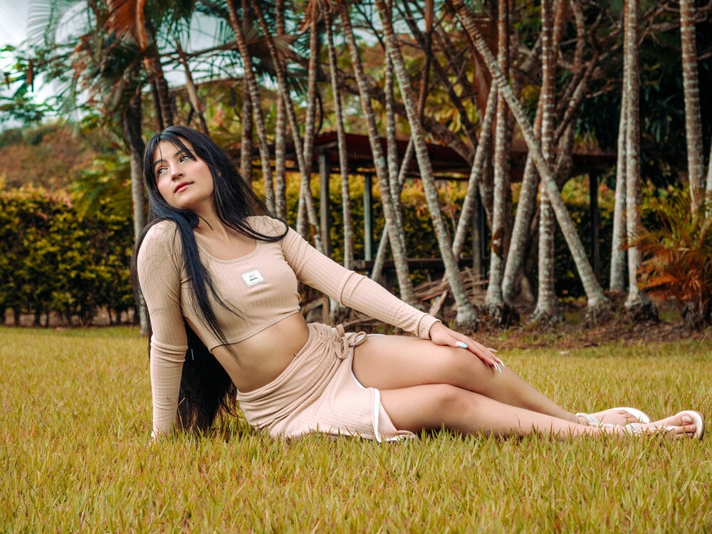 HollyHill_ profile