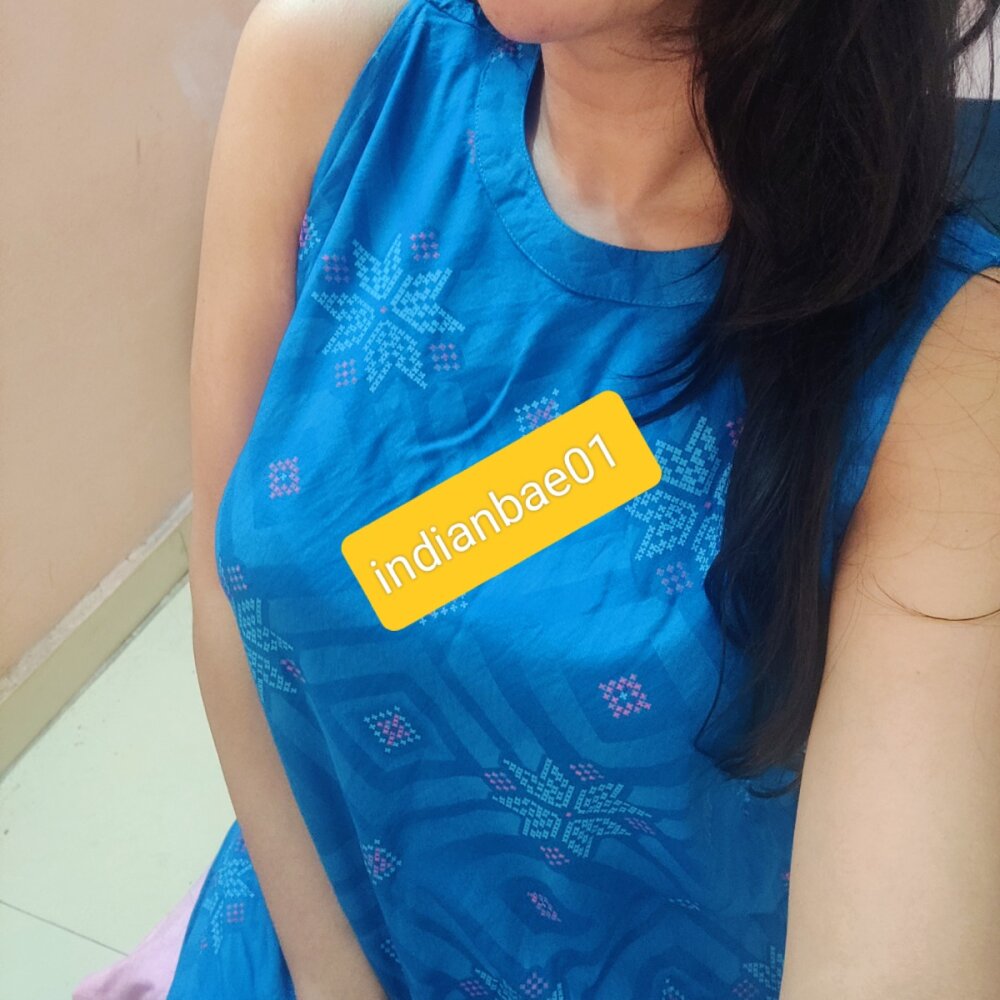 Live sex webcam photo for indianbae01 #290823727