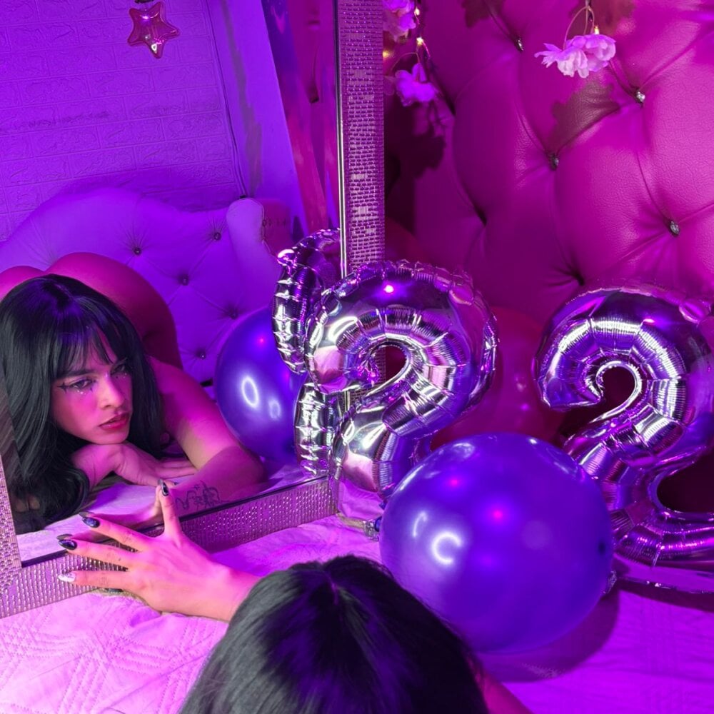 _KarlaSweett_'s Offline XXX Chat