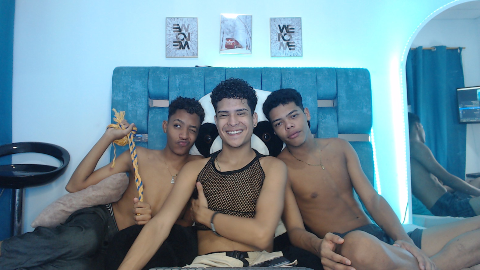 GUYS_IN_HEAT