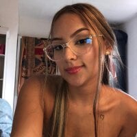 madie_walford's Offline Chat Room