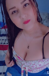 perla_a's Offline Chat Room