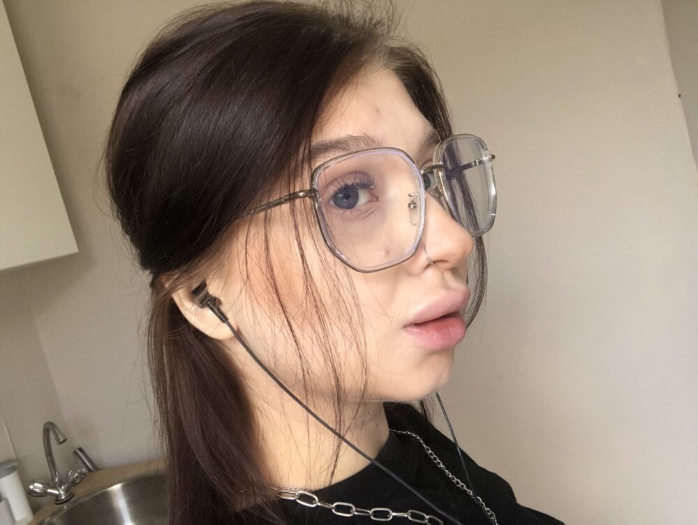 Sweet_Nicole_333 profile