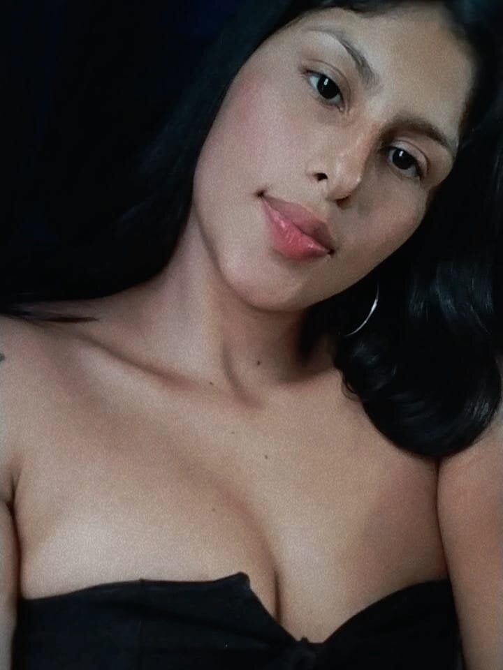 kitty_20_ Adlı Modelin Çevrimdışı XXX Sohbeti