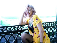 AnnNextdoor's Offline Chat Room