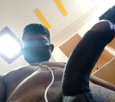 rahul-rock Live Cam on StripChat