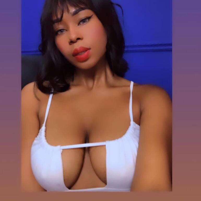 SofiEbony's Offline XXX Chat