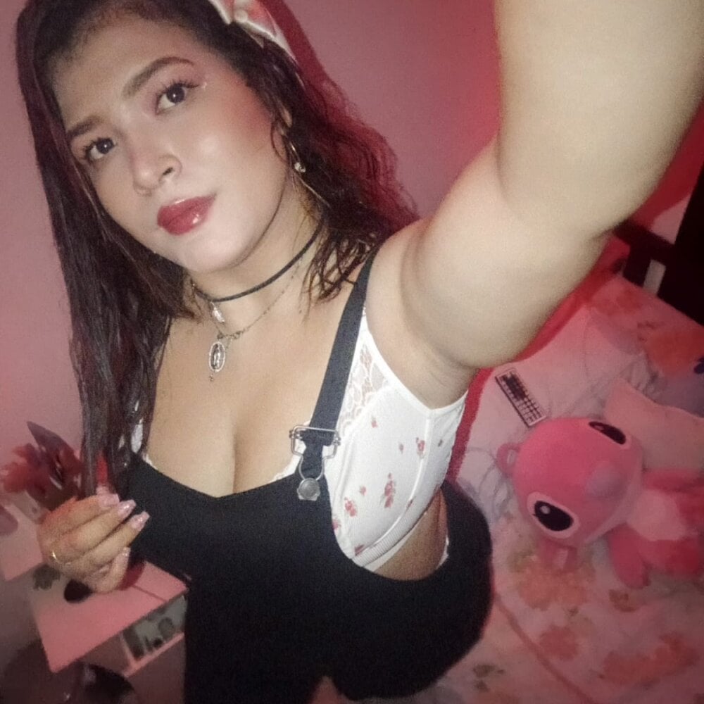 selene_os from stripchat