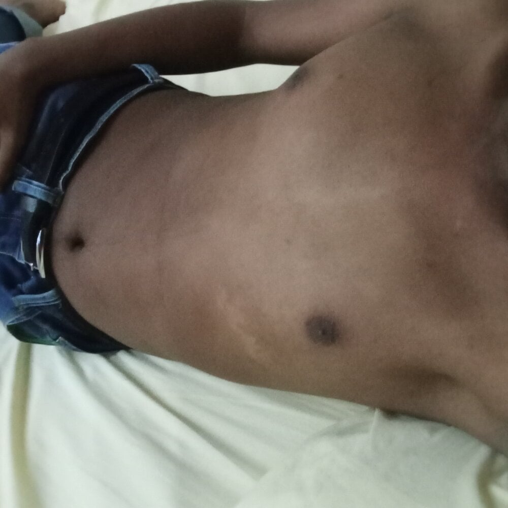 Hey_I_am_your_boy profile