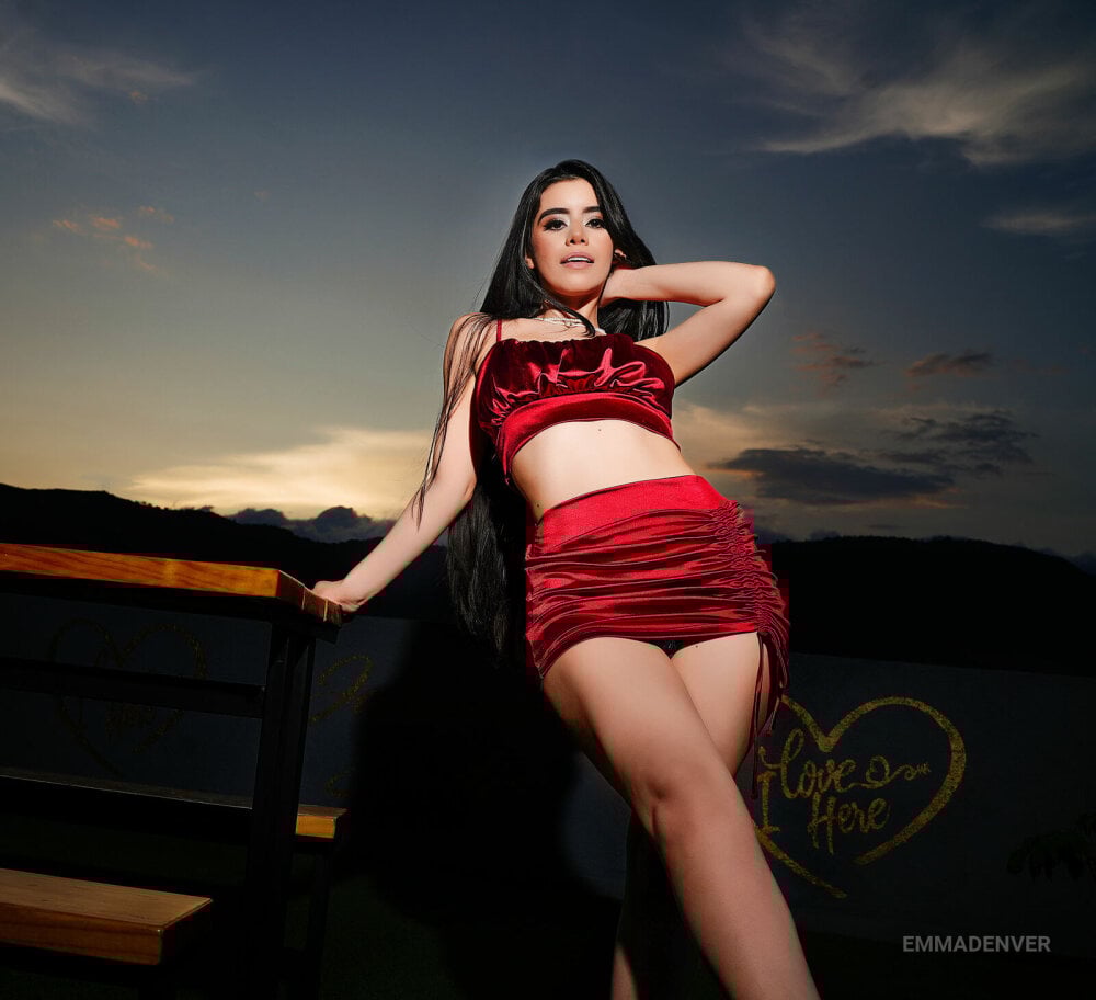 CoralineRusso1's Offline XXX Chat