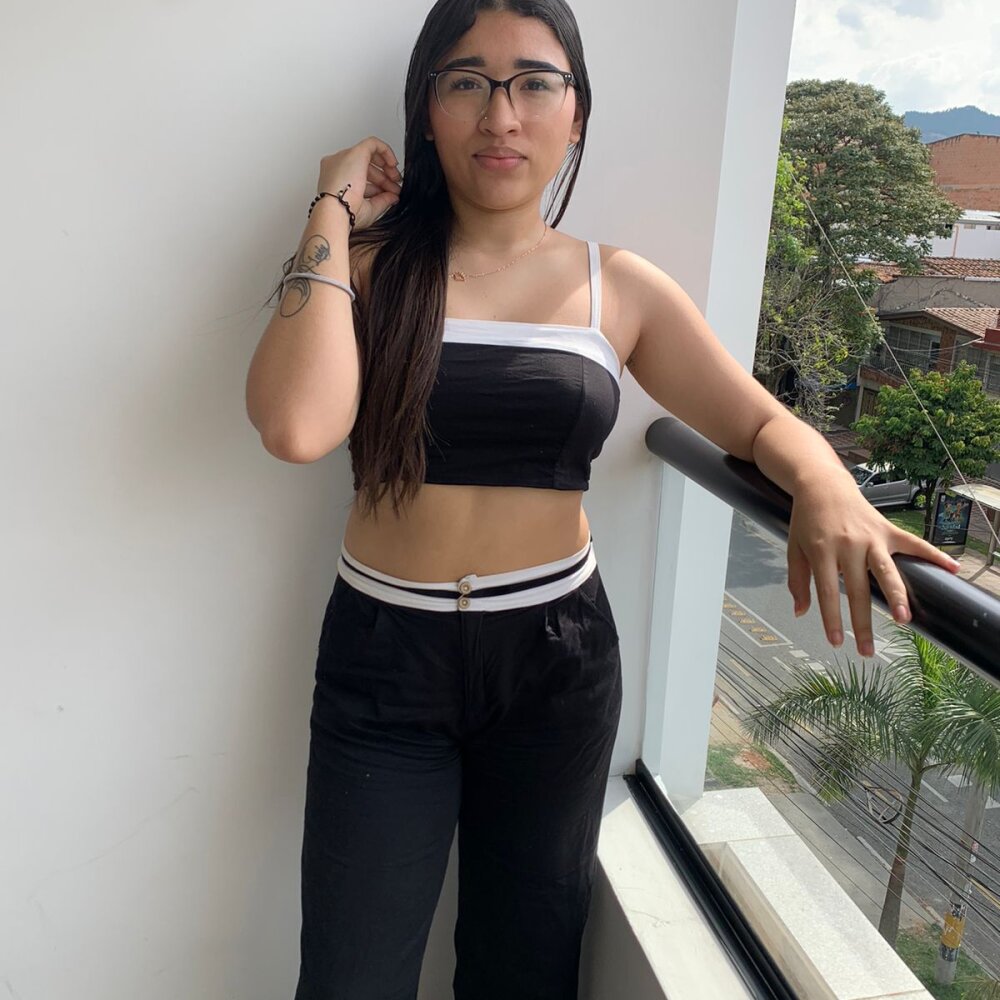 MollyCooper8 🕧 online naked webcam