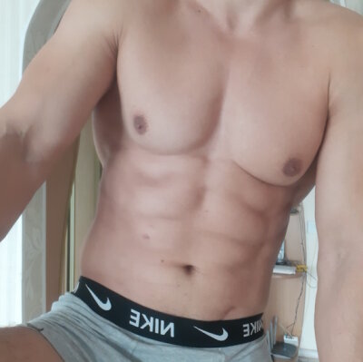 alekshoney from stripchat