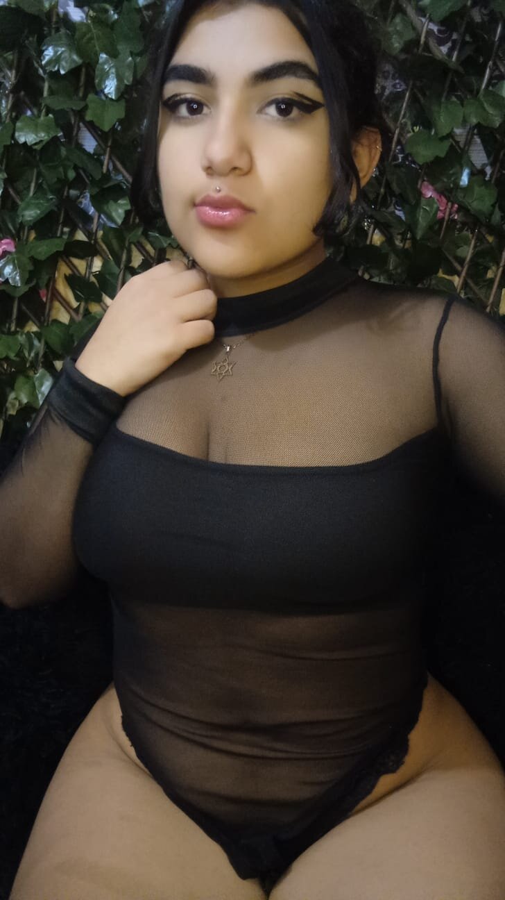 Sofy_hot_Bg