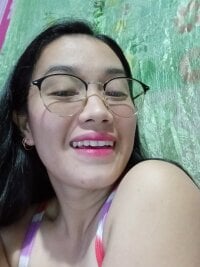 CreamyPussy30's webcam live show