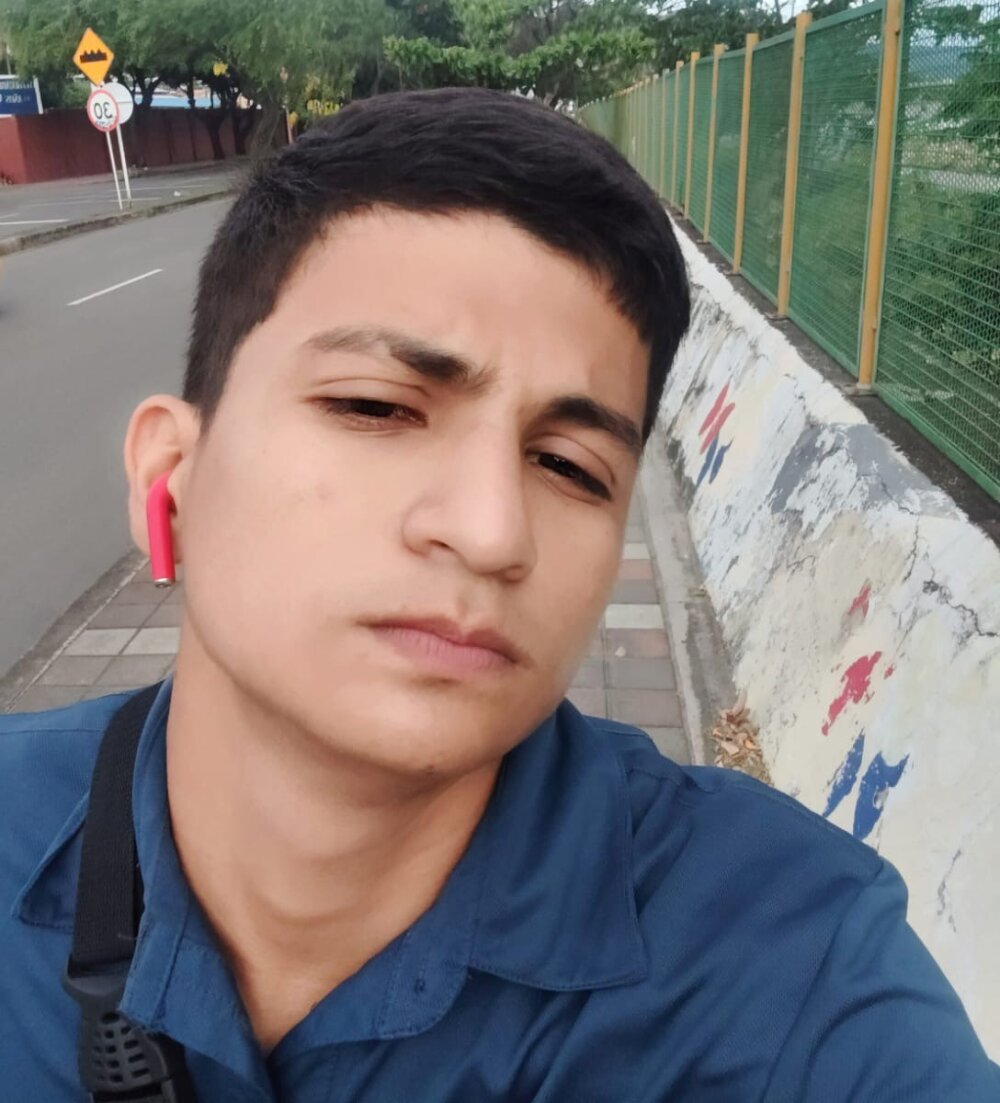 frankyy_18 from stripchat