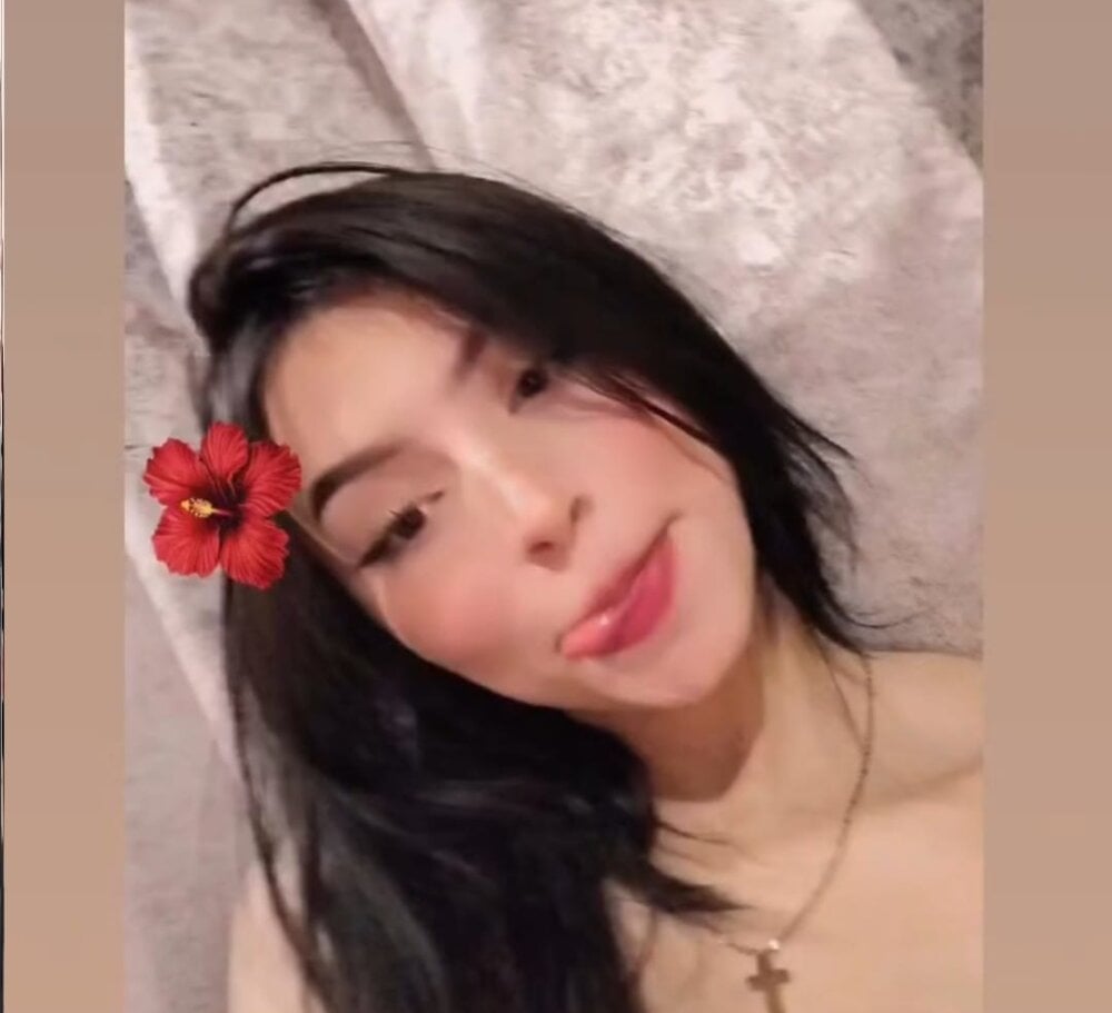 Ally_berry profile