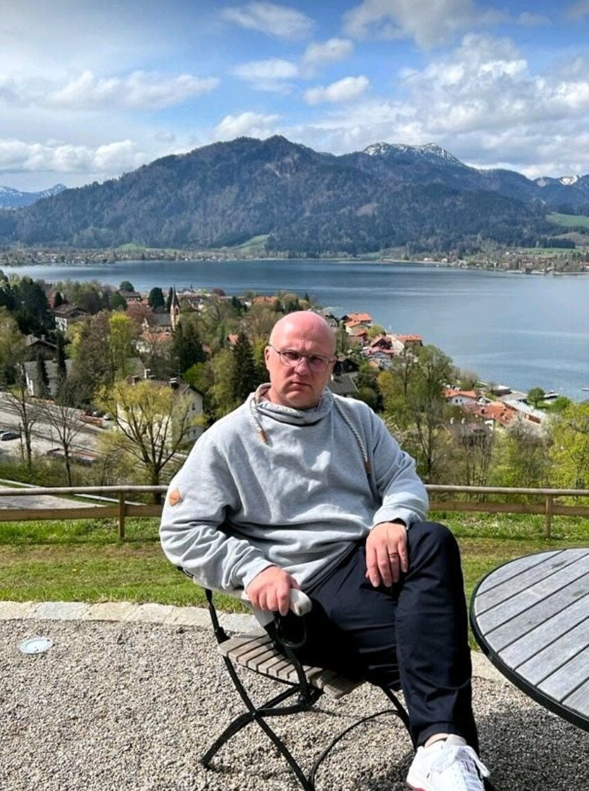 thovi1973's Offline XXX Chat