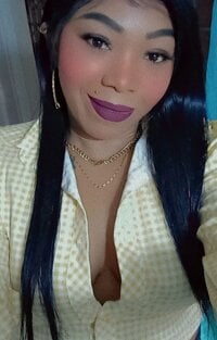PocahontasEbony's Offline Chat Room