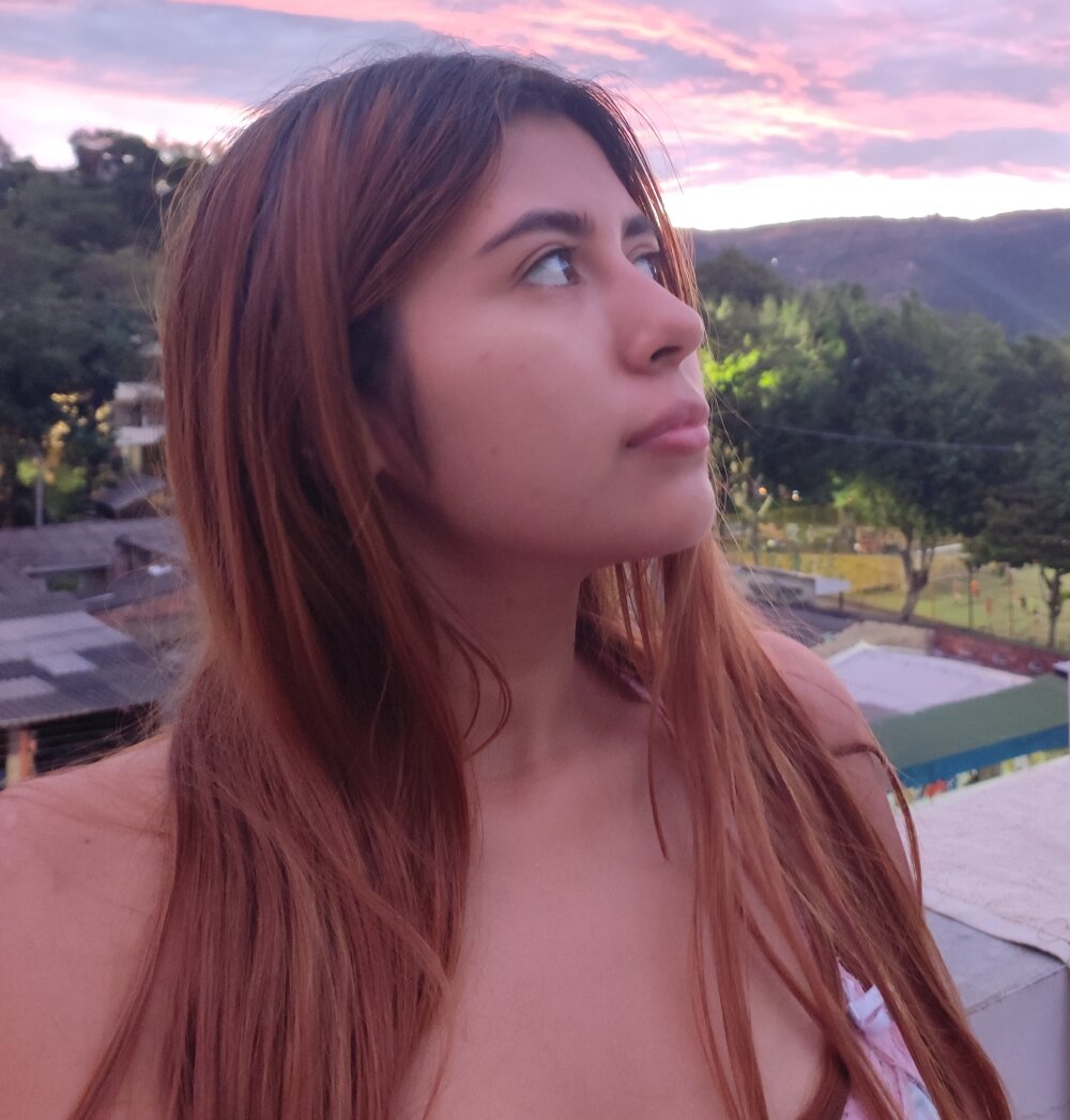 maiahairy0 😗 live sex chat